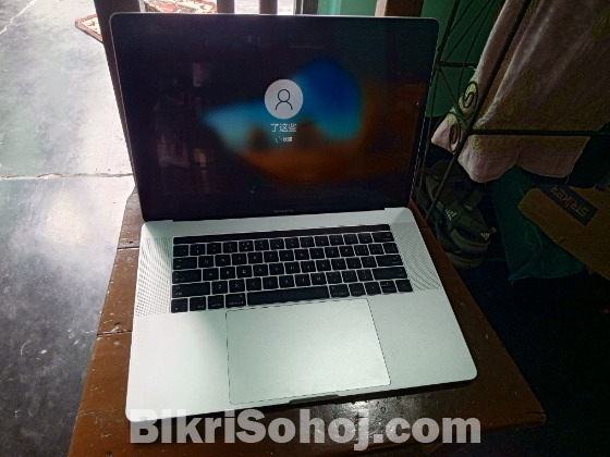 MacBook pro (2017) 16gb